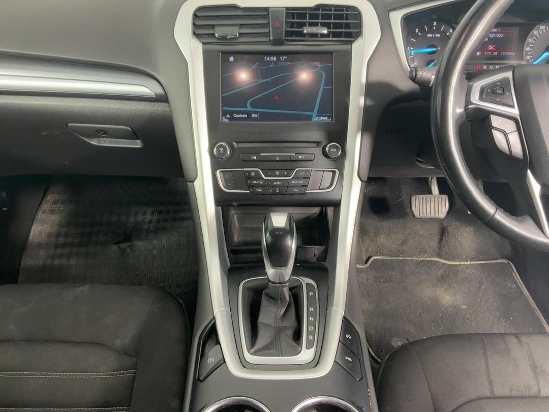 Photo '18' of Ford Mondeo