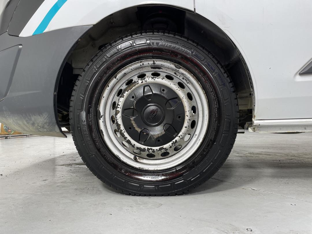 Photo '10' of Ford Transit