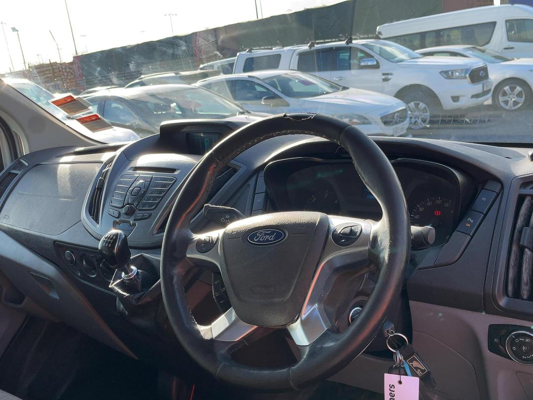 Photo '17' of Ford Transit