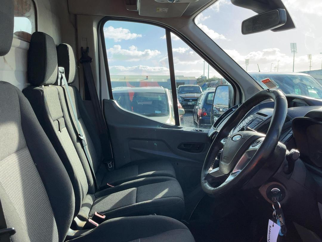 Photo '16' of Ford Transit