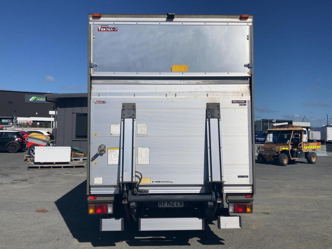 Photo '5' of Hino Dutro Box Body