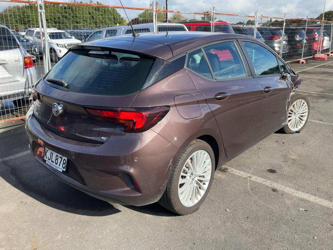 Photo '4' of Holden Astra R