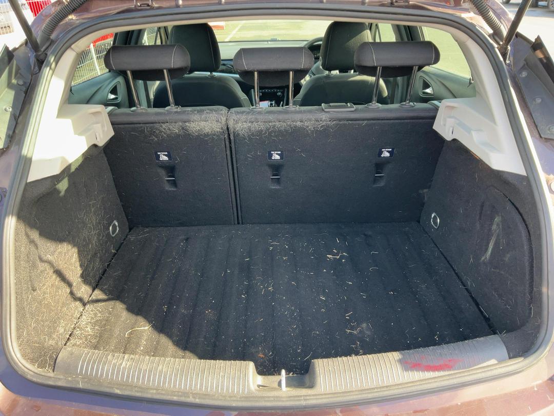 Photo '6' of Holden Astra R