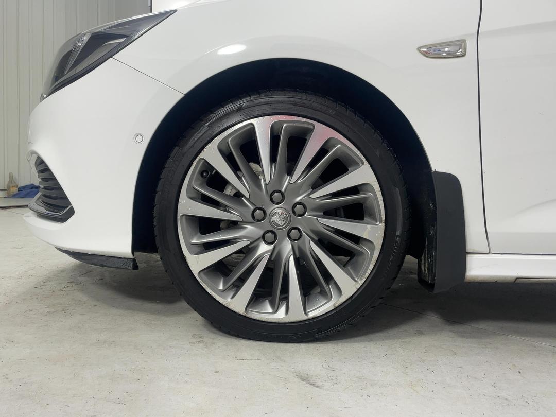 Photo '10' of Holden Astra