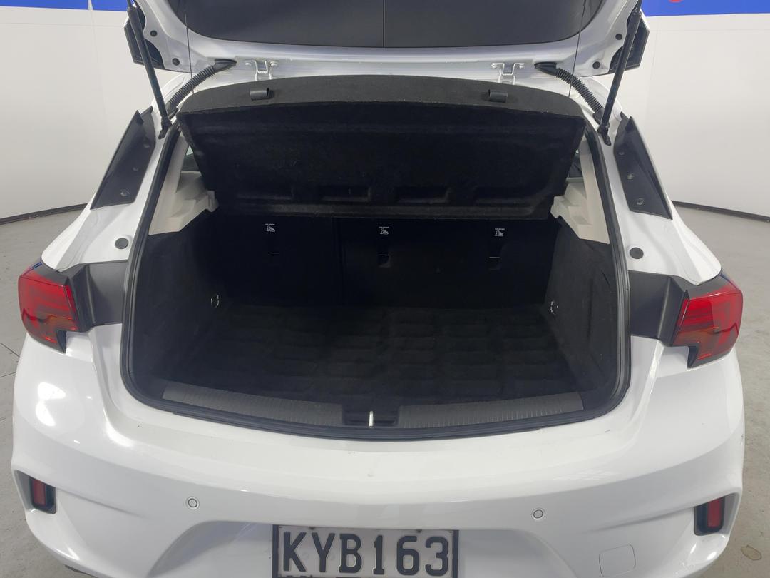 Photo '14' of Holden Astra