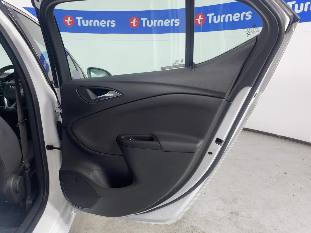 Photo '19' of Holden Astra