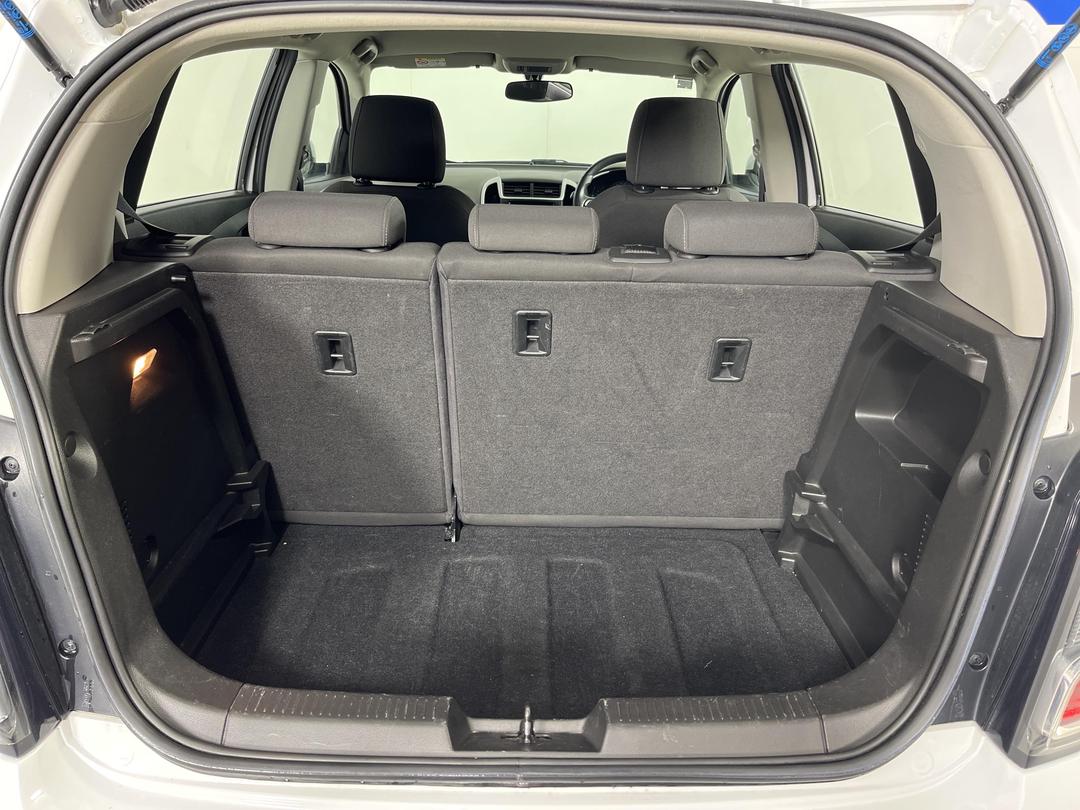 Photo '14' of Holden Barina