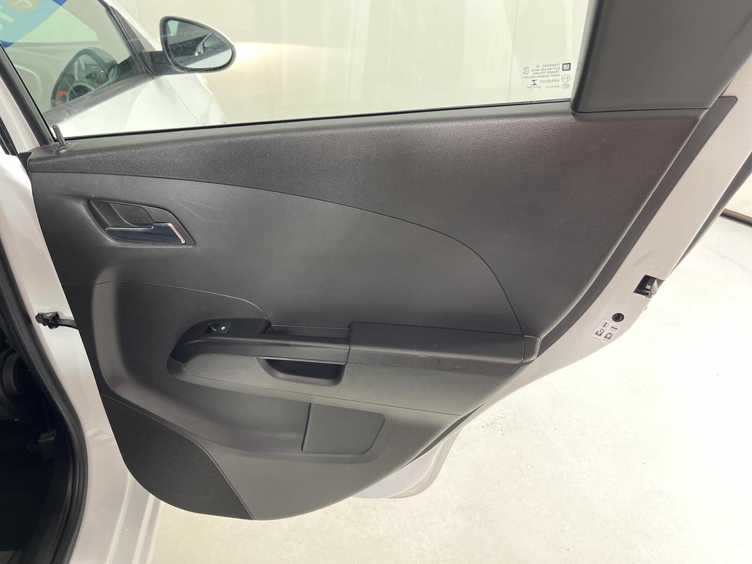 Photo '19' of Holden Barina