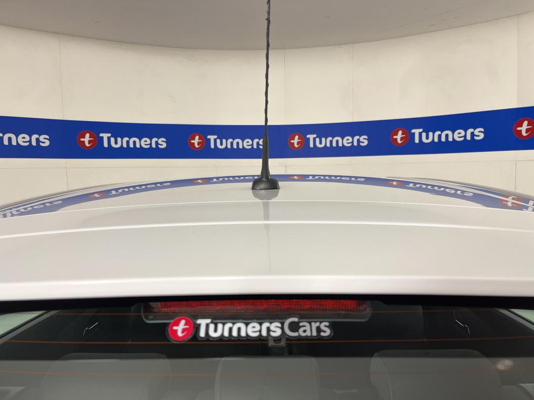 Photo '27' of Holden Barina