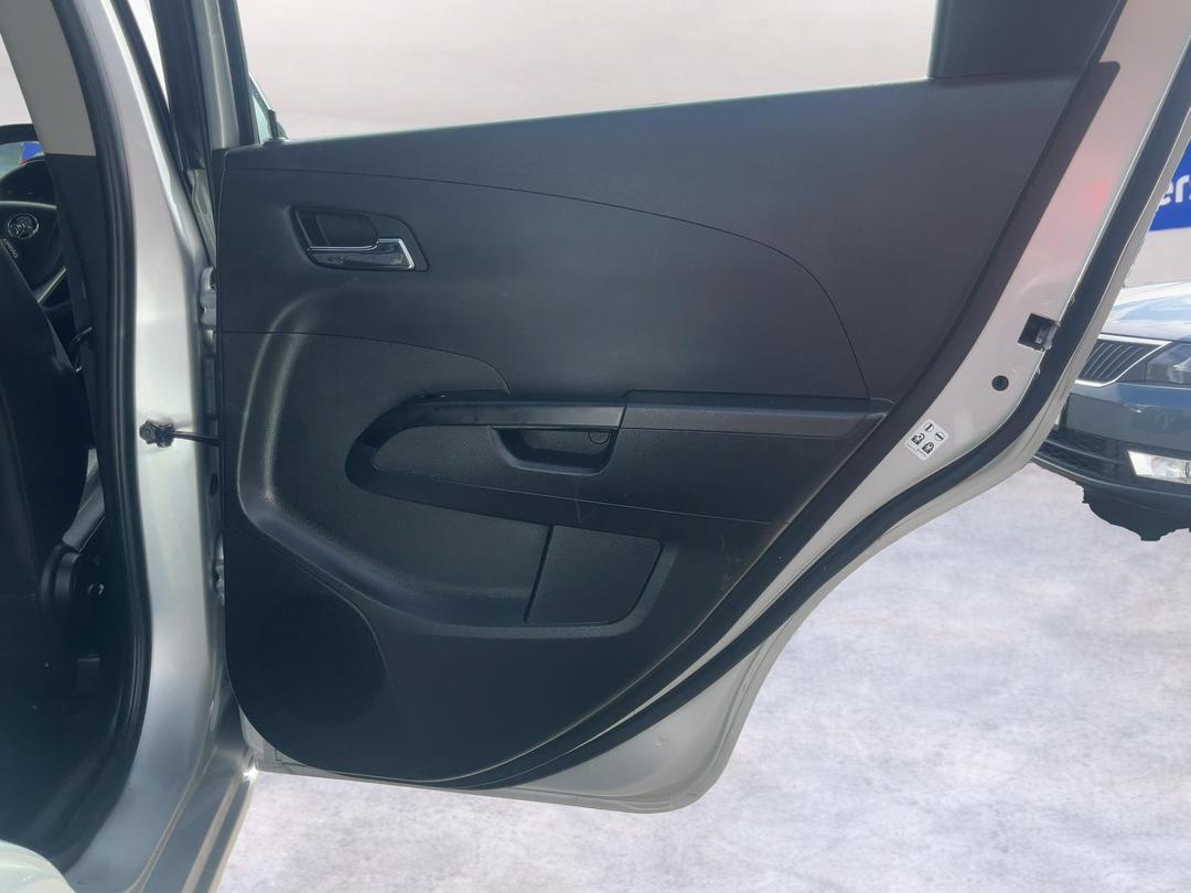 Photo '19' of Holden Barina