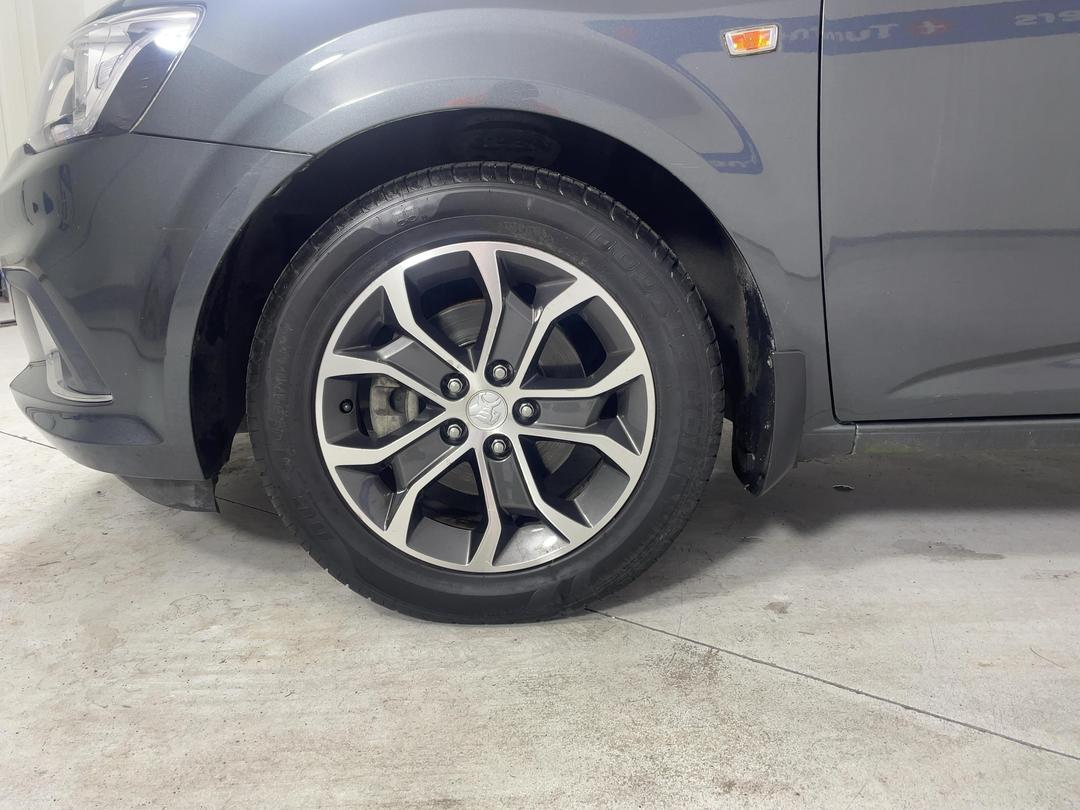Photo '10' of Holden Barina