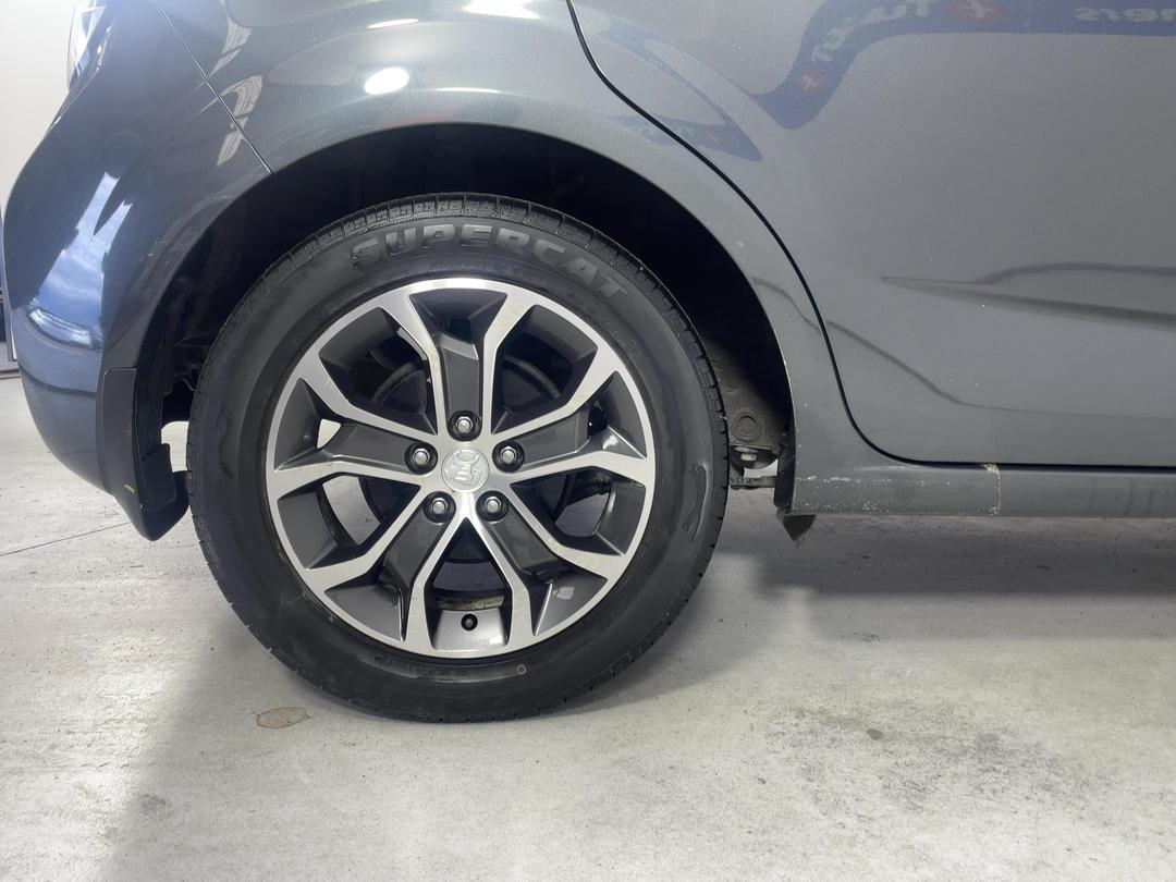 Photo '12' of Holden Barina