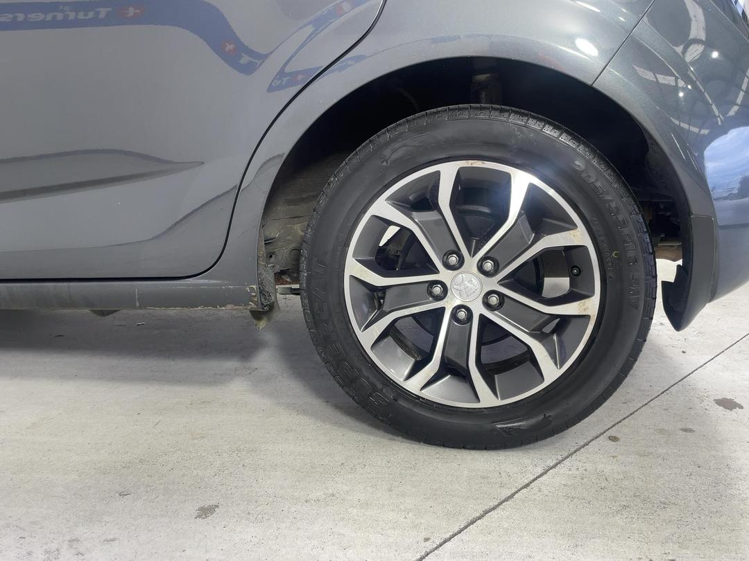 Photo '11' of Holden Barina