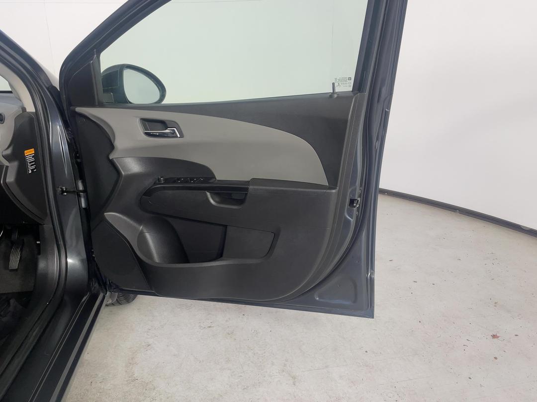 Photo '15' of Holden Barina