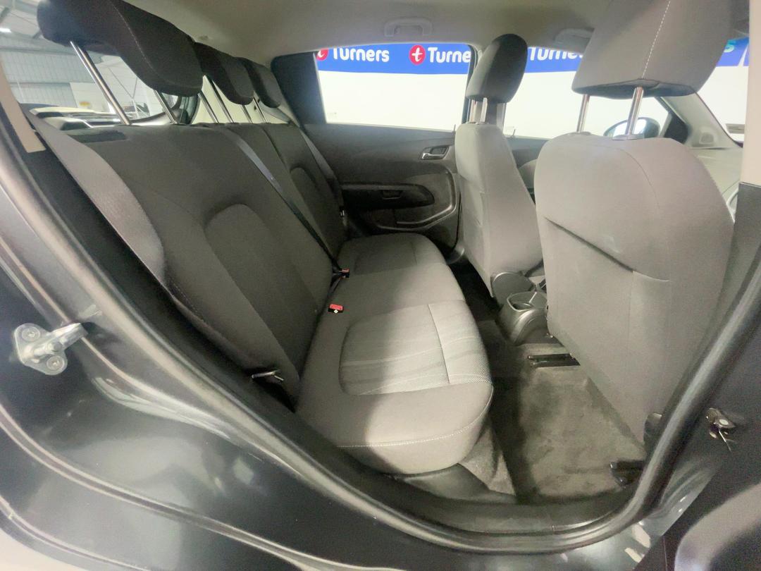 Photo '20' of Holden Barina