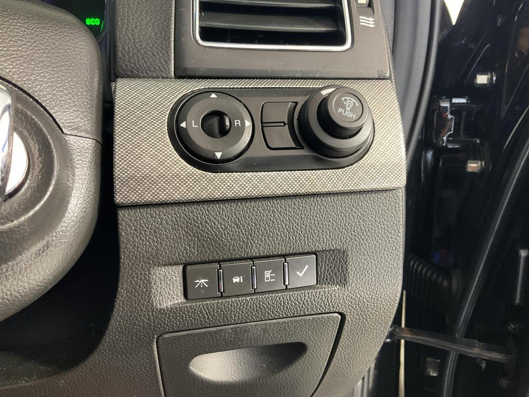 Photo '28' of Holden Captiva 7