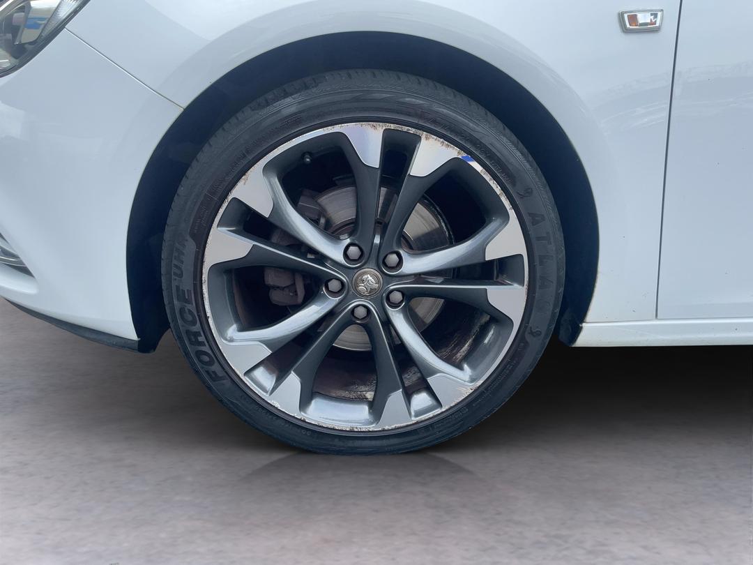 Photo '10' of Holden Cascada