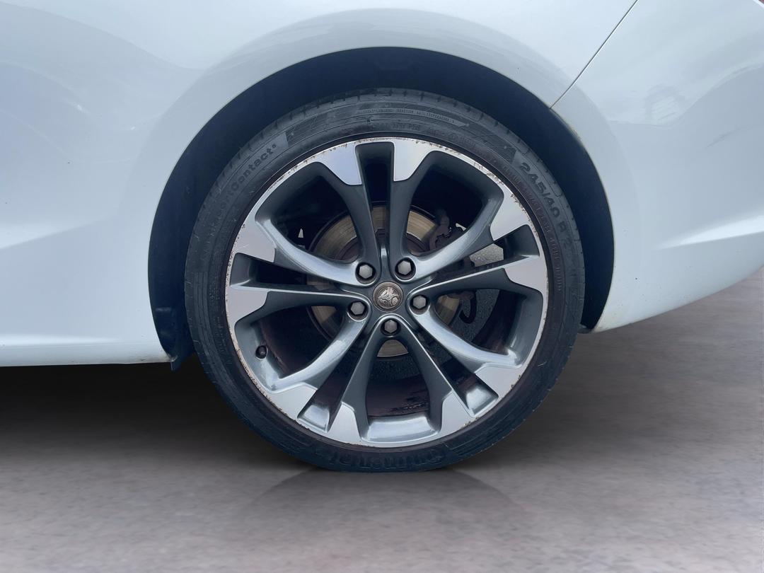 Photo '11' of Holden Cascada