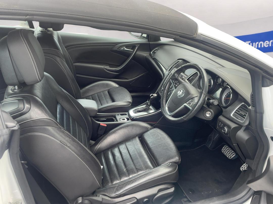 Photo '16' of Holden Cascada
