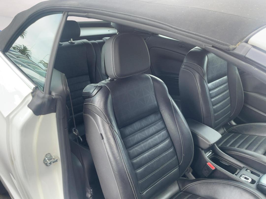 Photo '19' of Holden Cascada