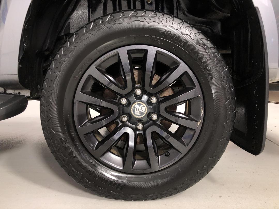 Photo '11' of Holden Colorado