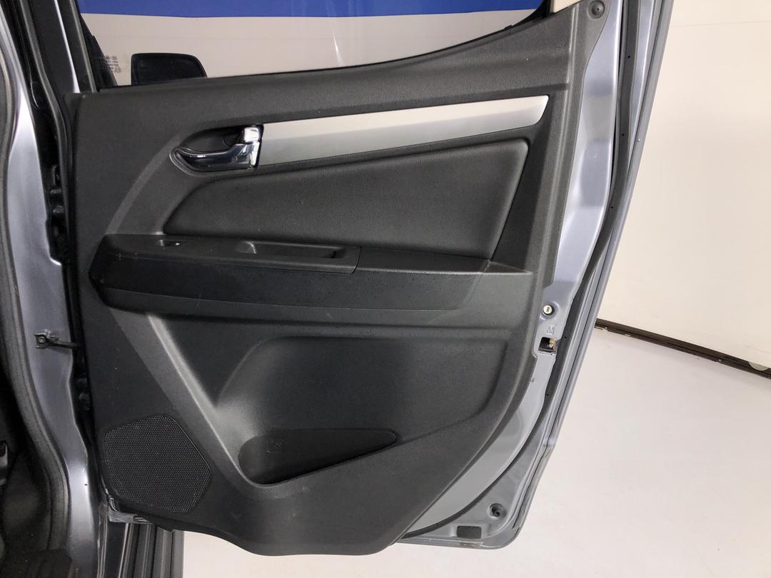 Photo '19' of Holden Colorado