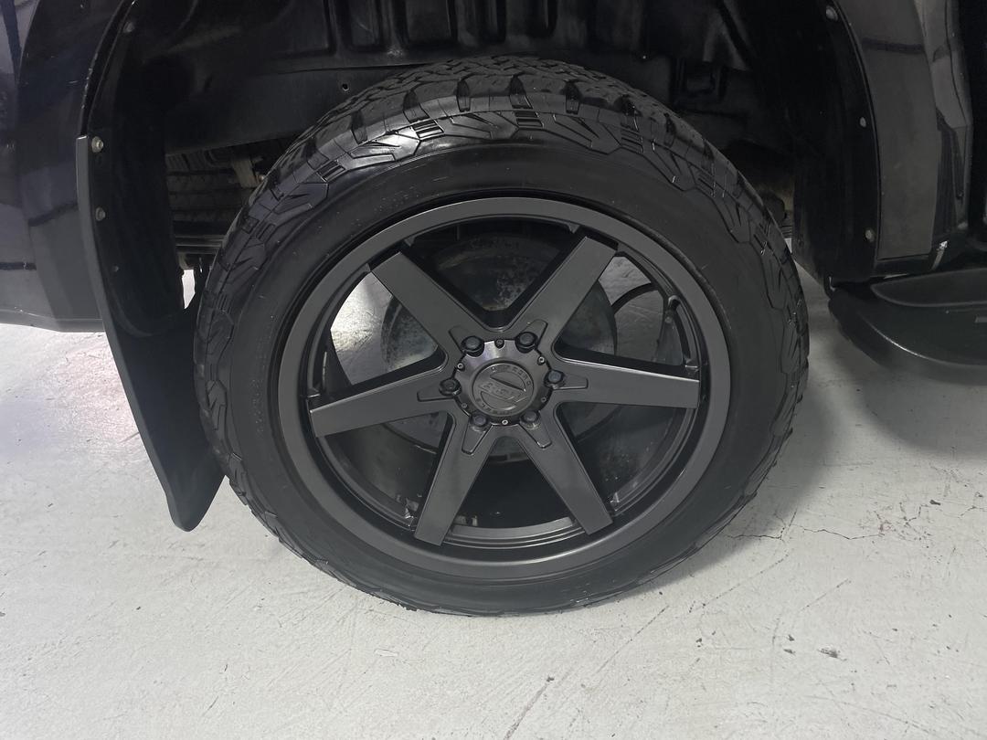 Photo '12' of Holden Colorado