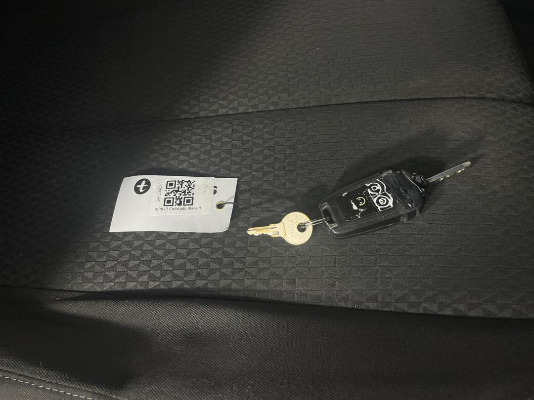 Photo '22' of Holden Colorado