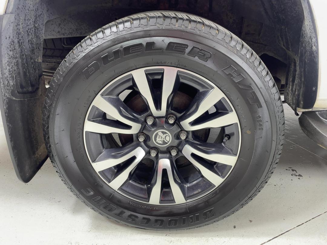Photo '12' of Holden Colorado