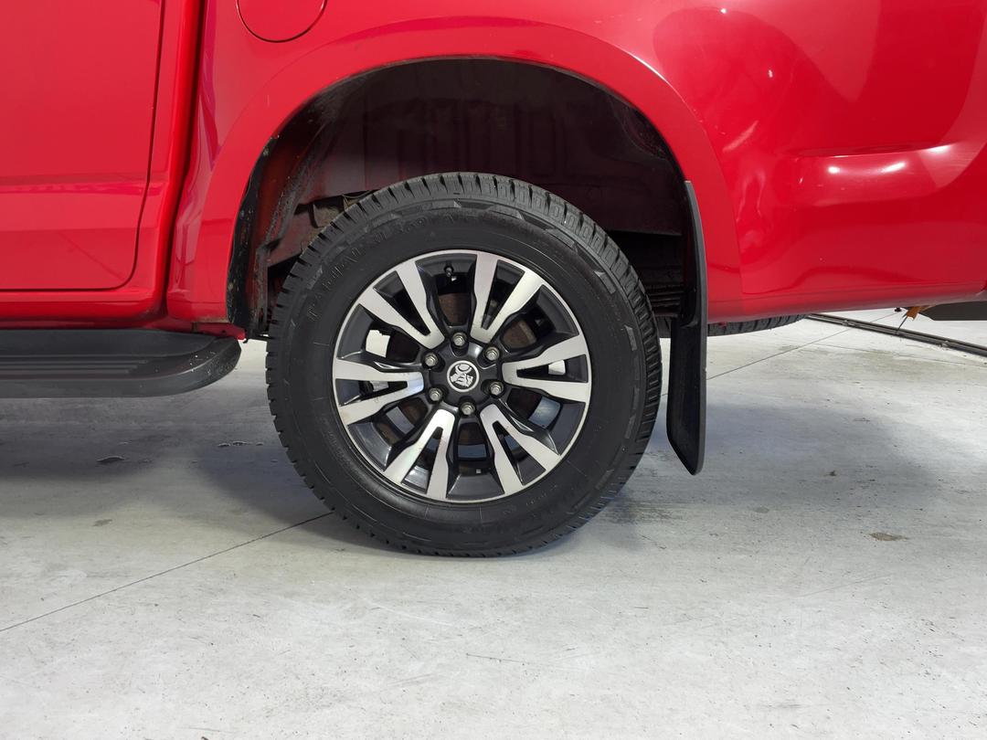 Photo '11' of Holden Colorado
