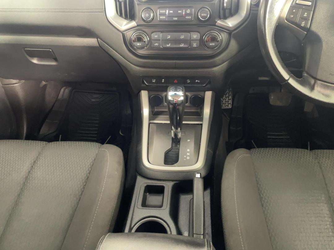 Photo '18' of Holden Colorado