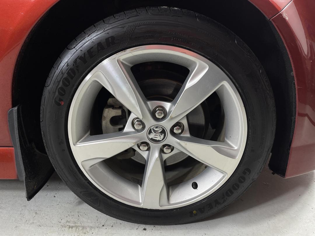 Photo '9' of Holden Commodore