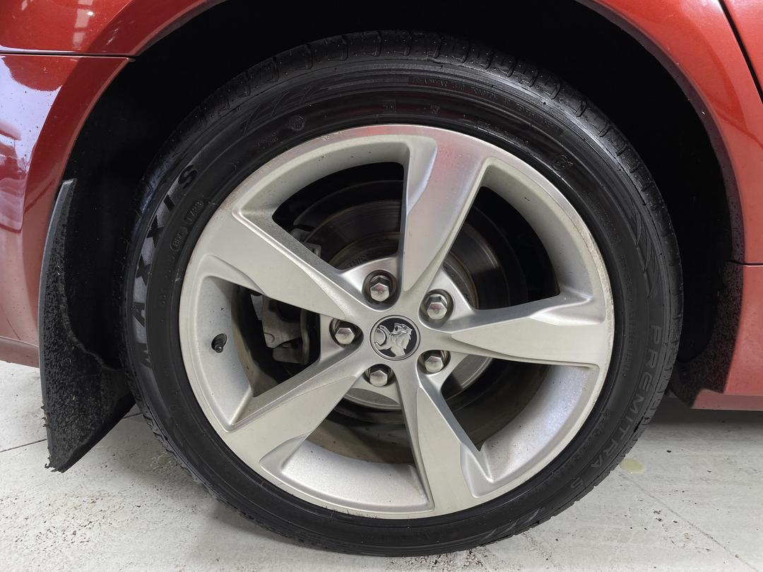 Photo '12' of Holden Commodore