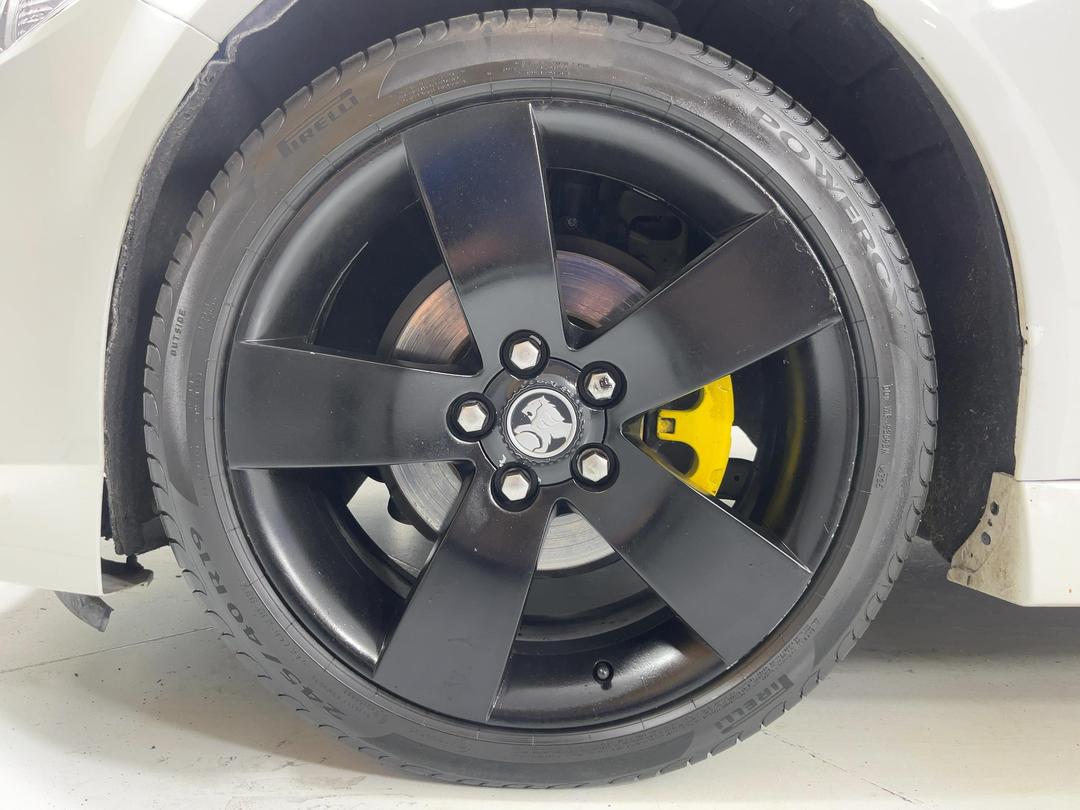 Photo '10' of Holden Commodore