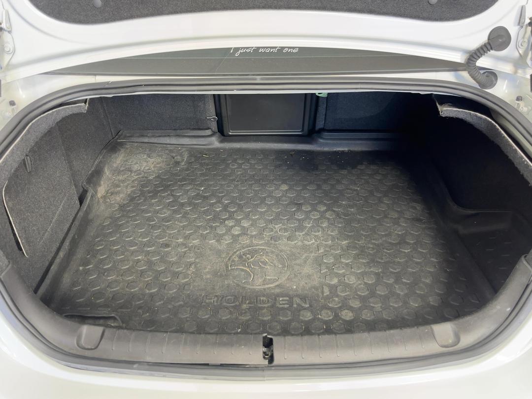 Photo '14' of Holden Commodore