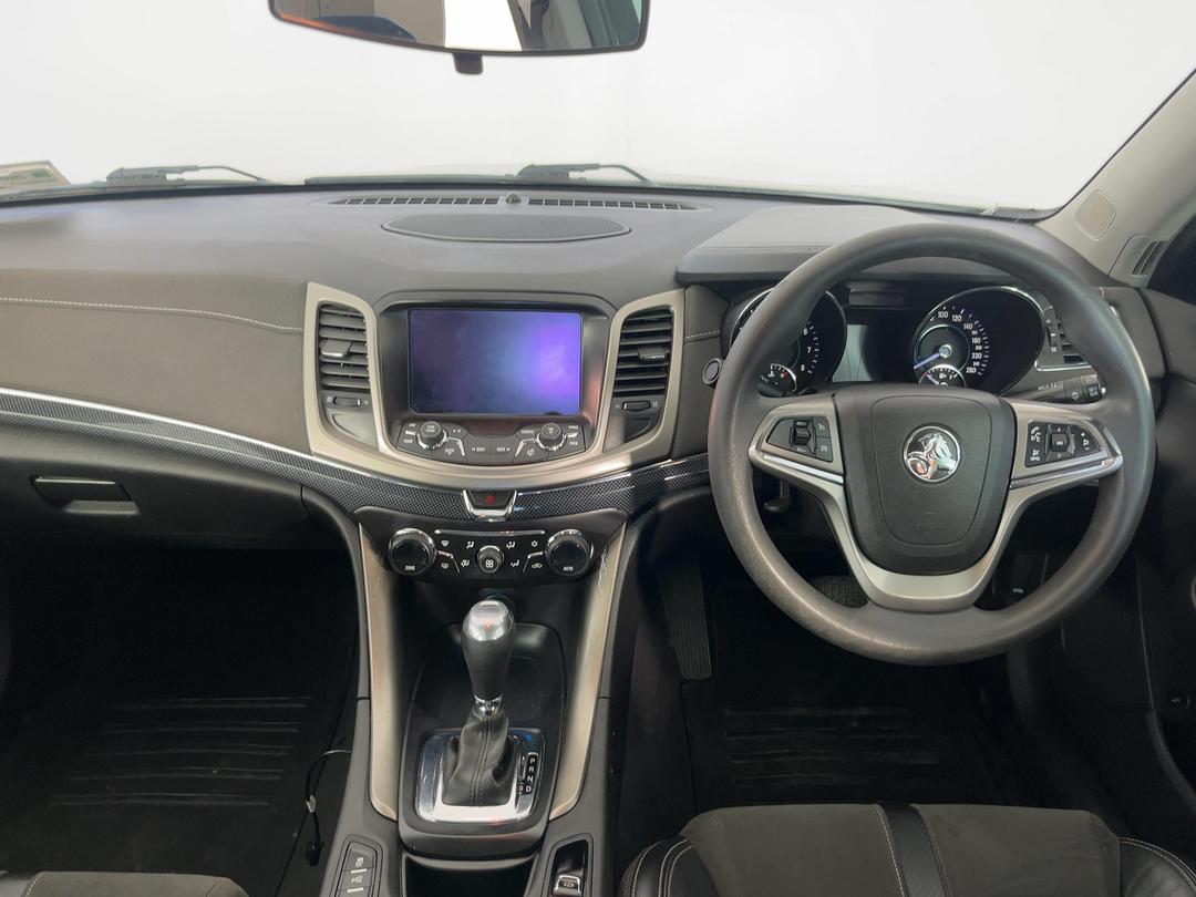Photo '17' of Holden Commodore