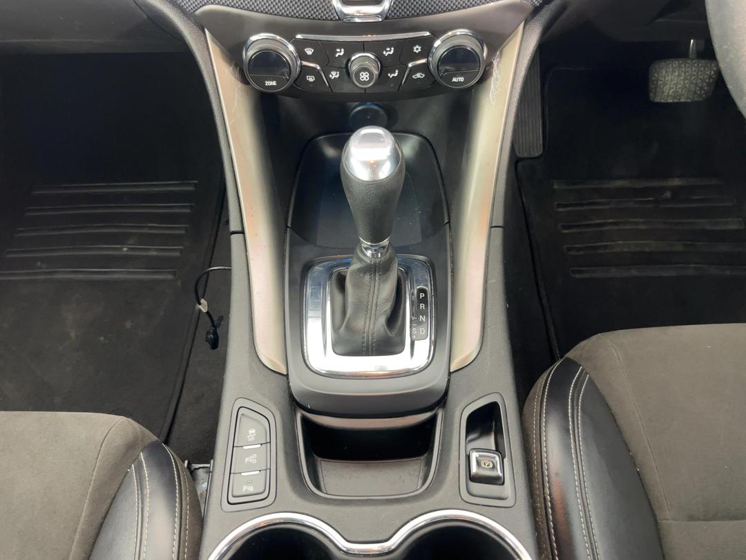 Photo '18' of Holden Commodore