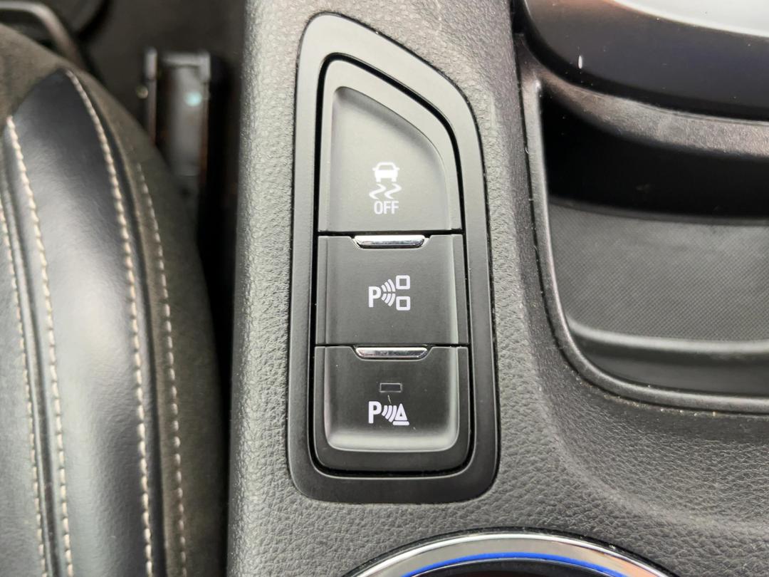Photo '26' of Holden Commodore