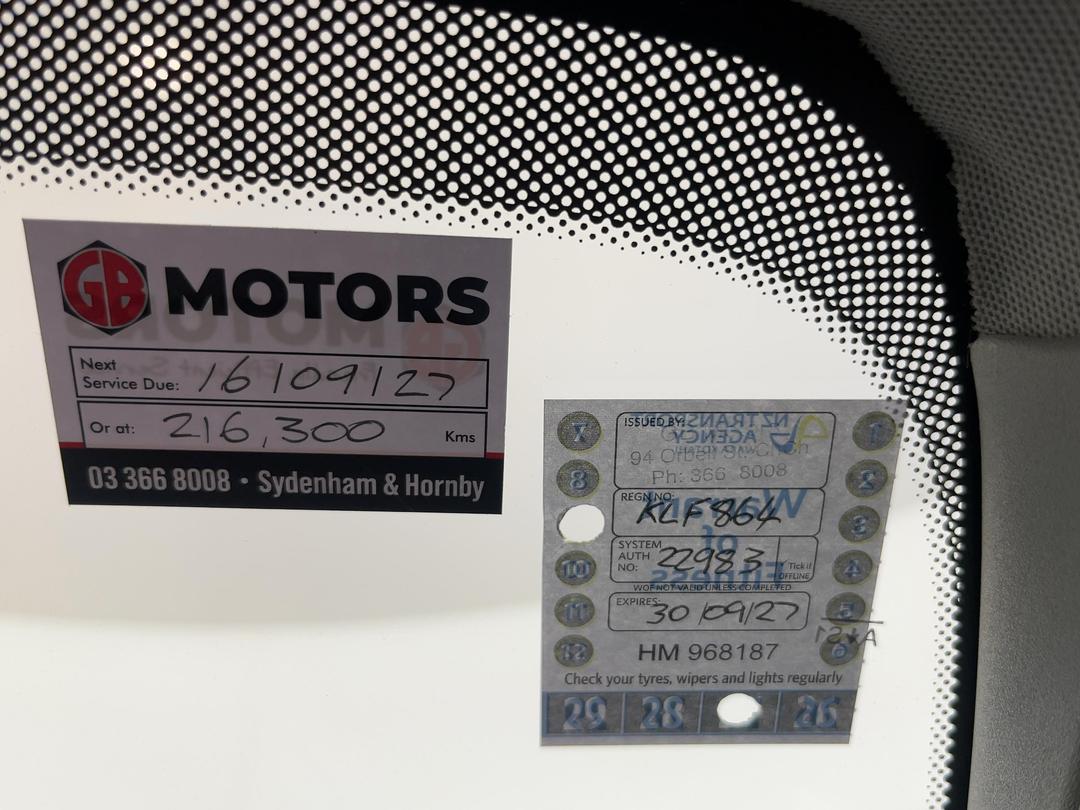 Photo '28' of Holden Commodore