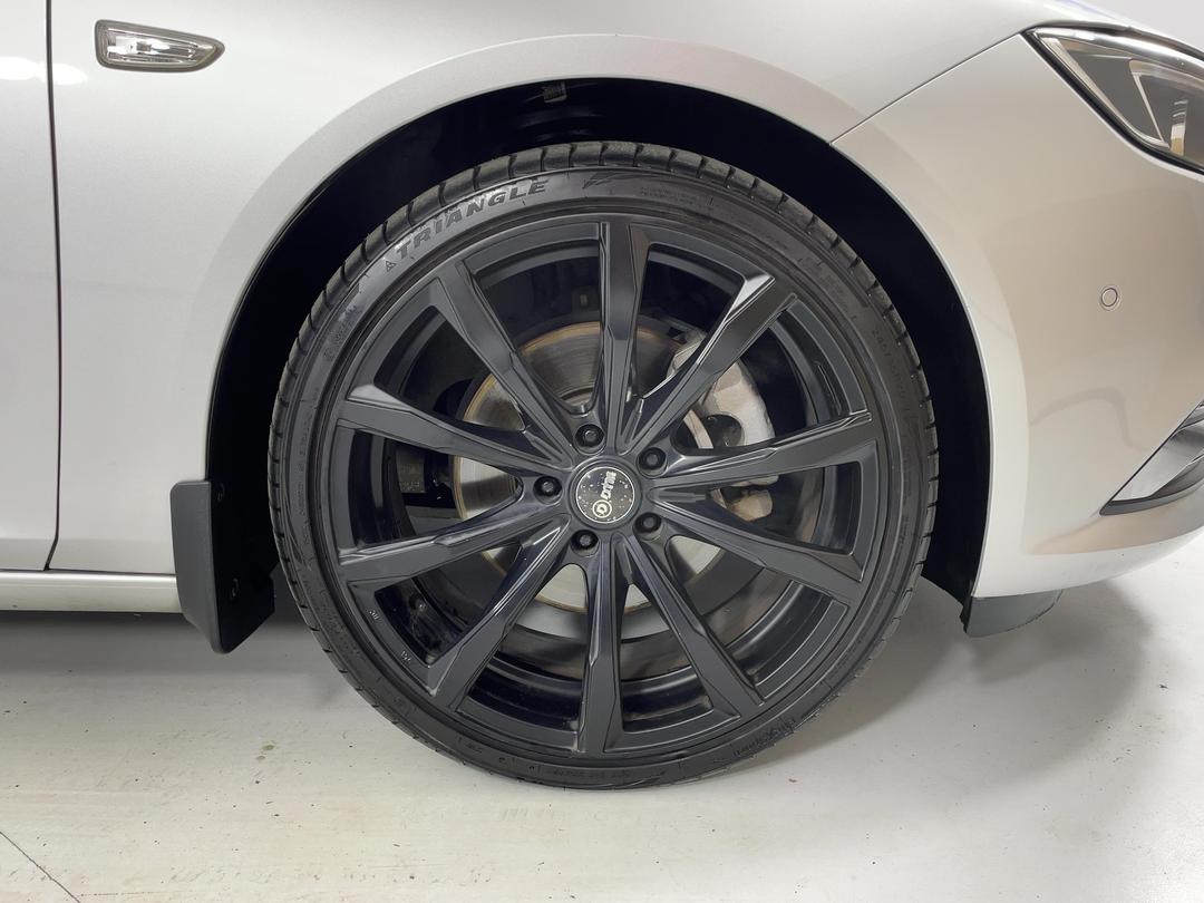 Photo '9' of Holden Commodore
