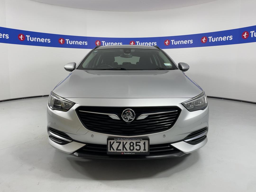 Photo '2' of Holden Commodore
