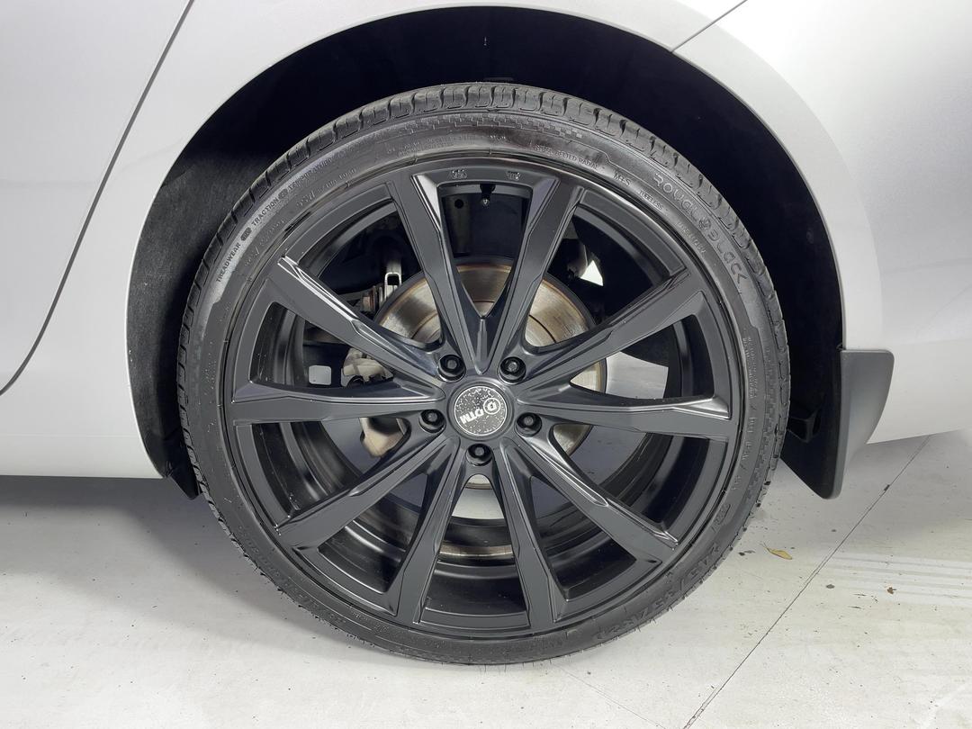 Photo '11' of Holden Commodore