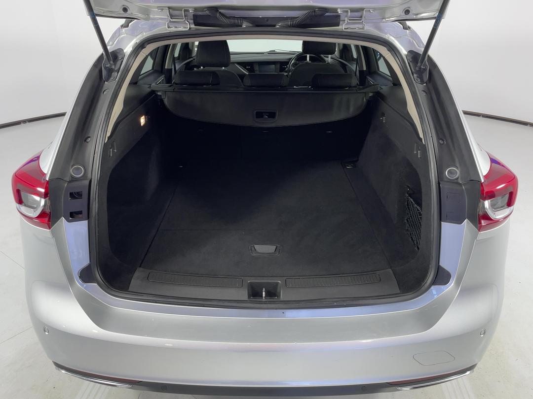 Photo '14' of Holden Commodore