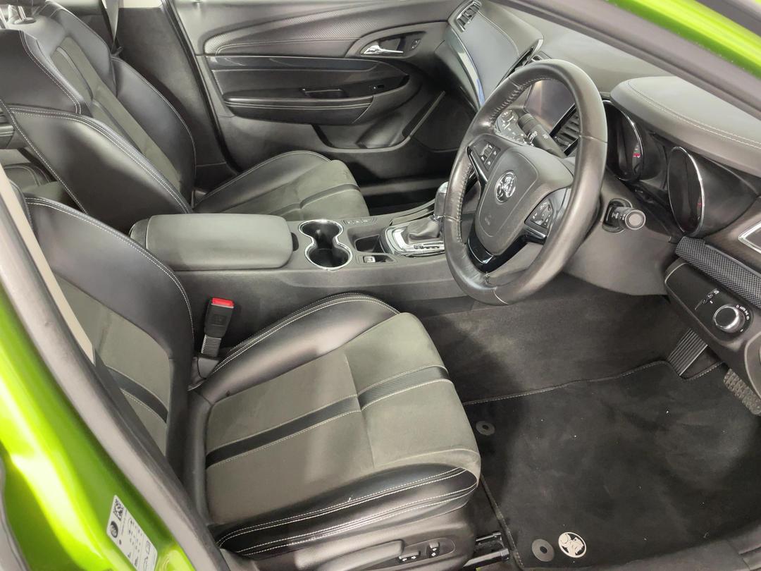 Photo '16' of Holden Commodore