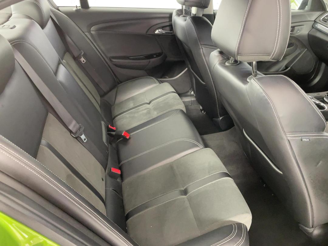 Photo '20' of Holden Commodore