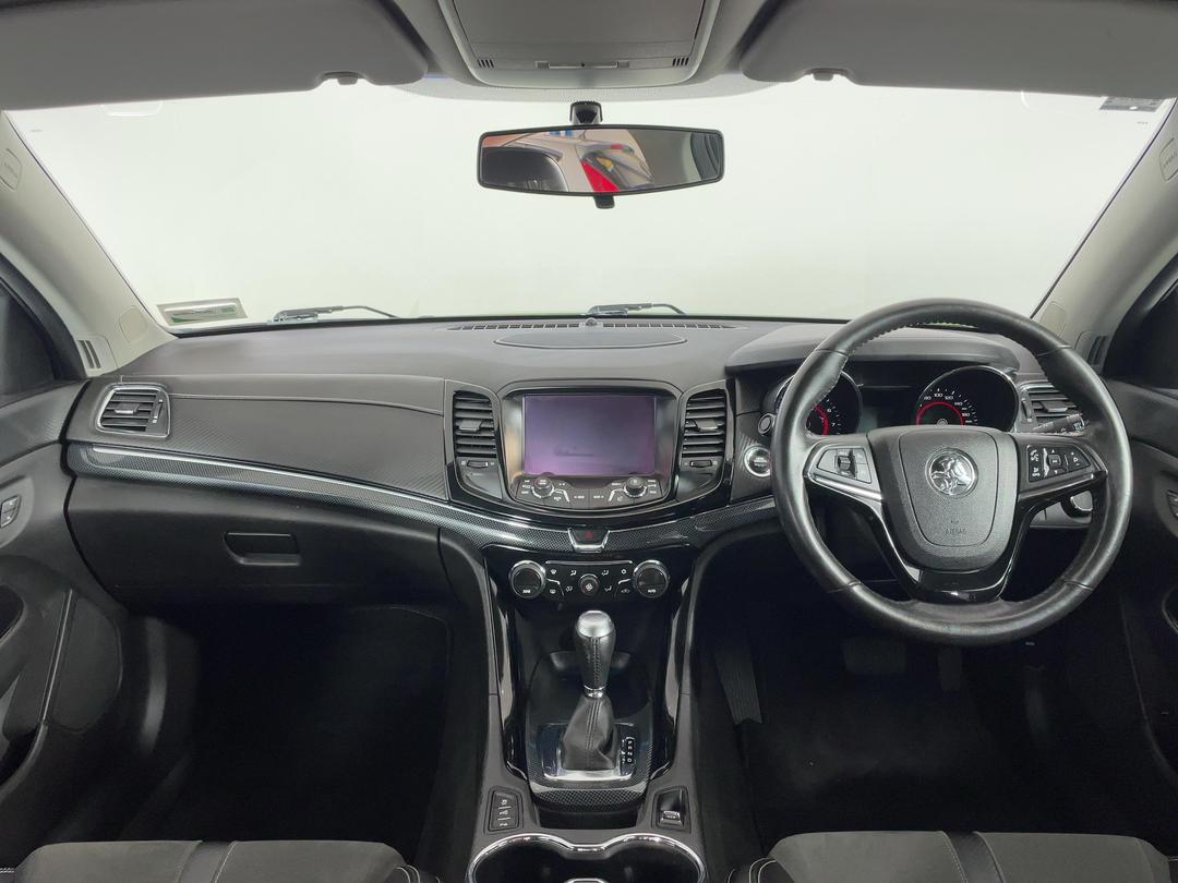 Photo '17' of Holden Commodore