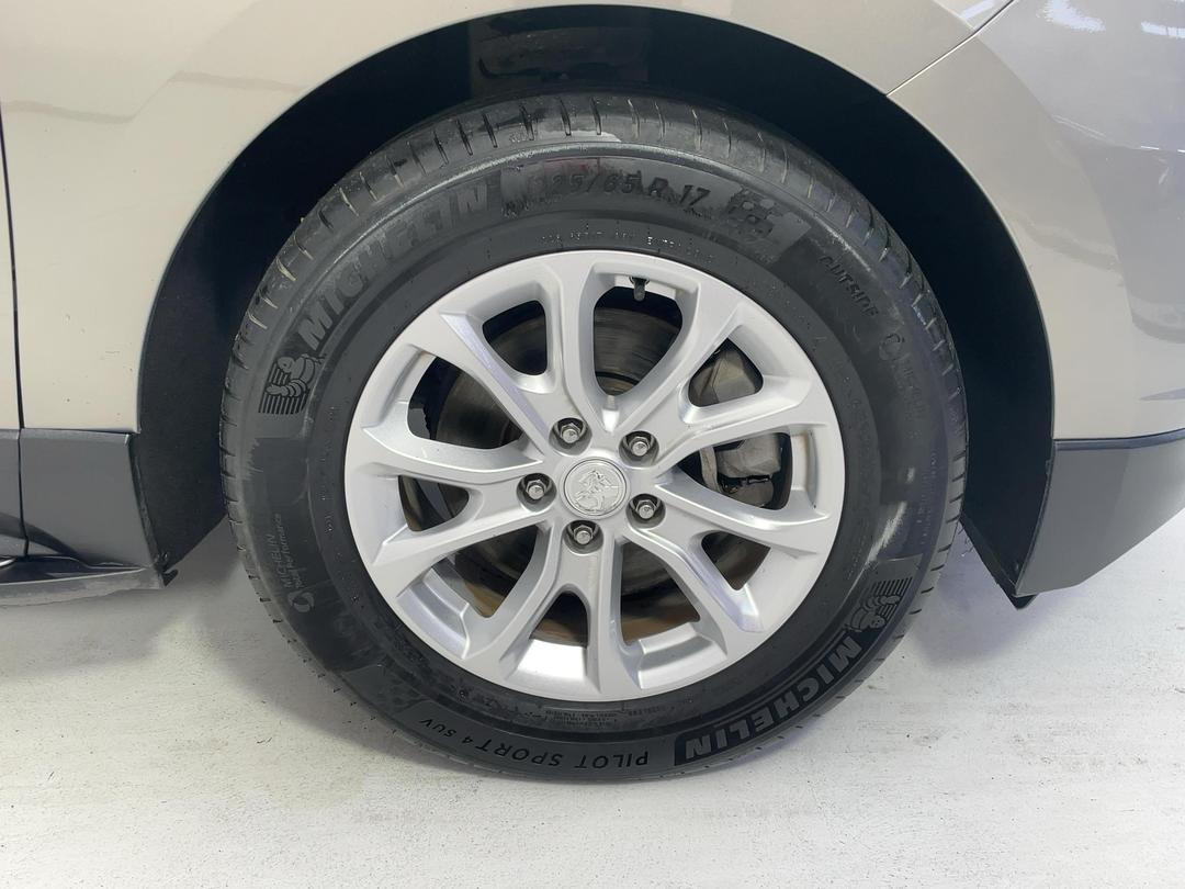 Photo '9' of Holden Equinox