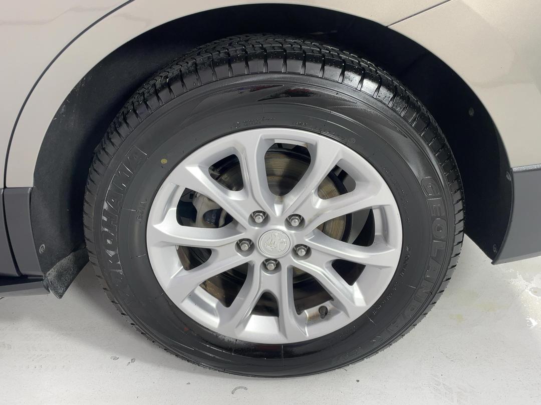 Photo '11' of Holden Equinox
