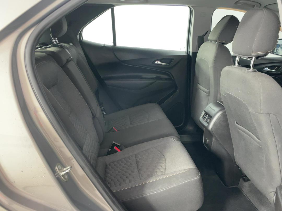 Photo '20' of Holden Equinox