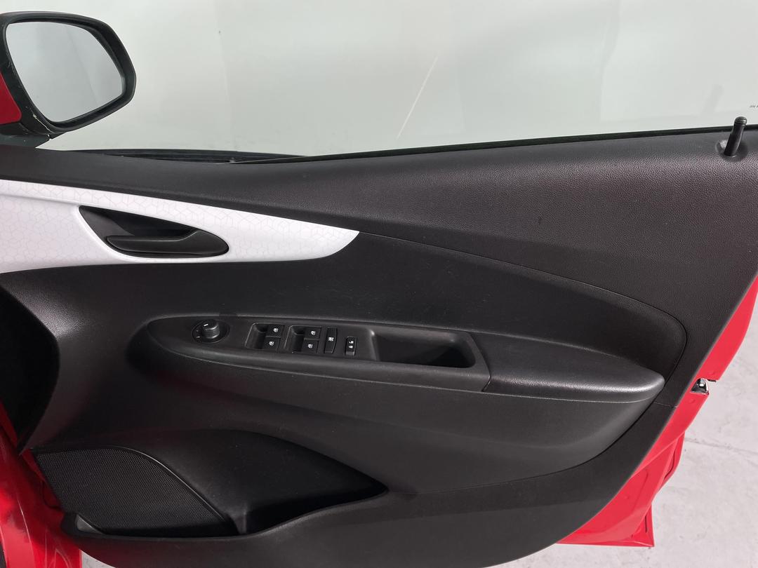 Photo '15' of Holden Spark